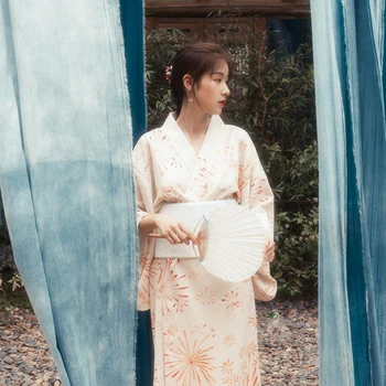 Женское Кимоно, Традиционный Японский халат Юката Желтого цвета с цветочным принтом, Летнее платье для выступлений, одежда для косплея Изображение 2
