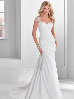 Элегантное свадебное платье с белыми рюшами в виде сердца, с коротким рукавом и шлейфом, Шикарные свадебные платья сзади 2020