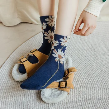 Женские носки в стиле ретро в стиле Харадзюку, Винтажный цветочный принт, Милые носки Kawaii, Корейский стиль, модные длинные носки для девочек в стиле колледжа, Sox Изображение 2